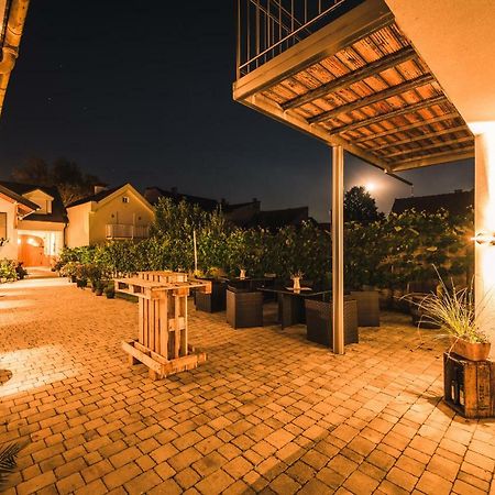 Weingut Gaestehaus D&D Haider Jois Exterior foto