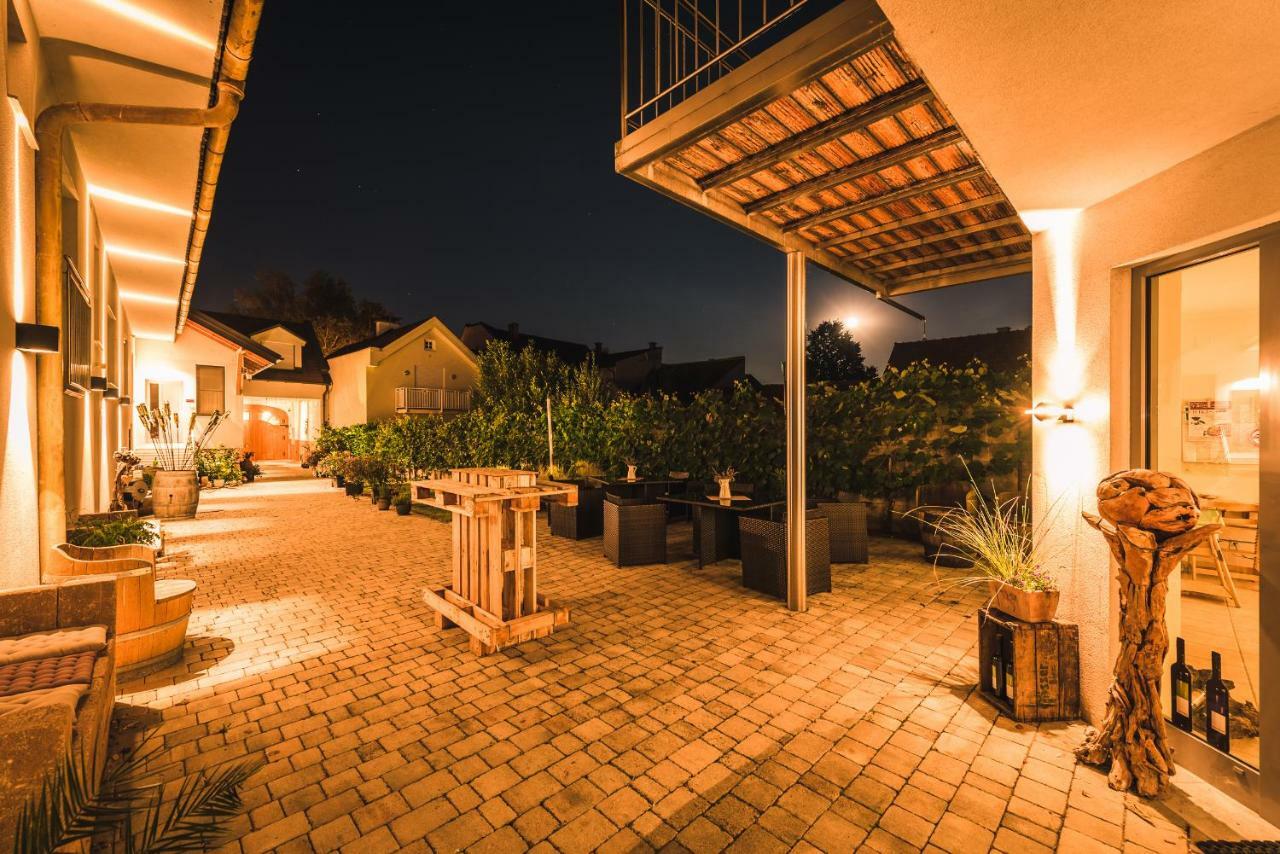 Weingut Gaestehaus D&D Haider Jois Exterior foto