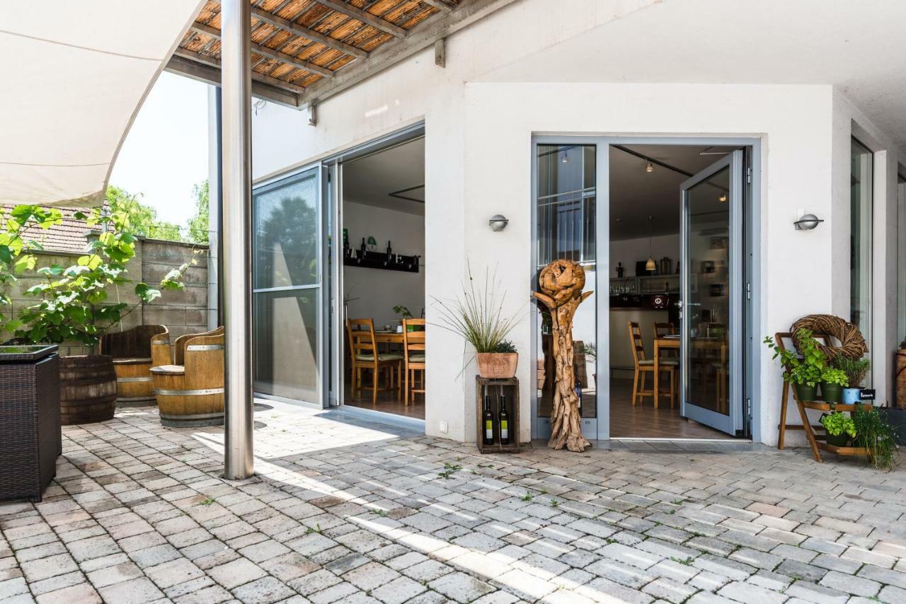 Weingut Gaestehaus D&D Haider Jois Exterior foto